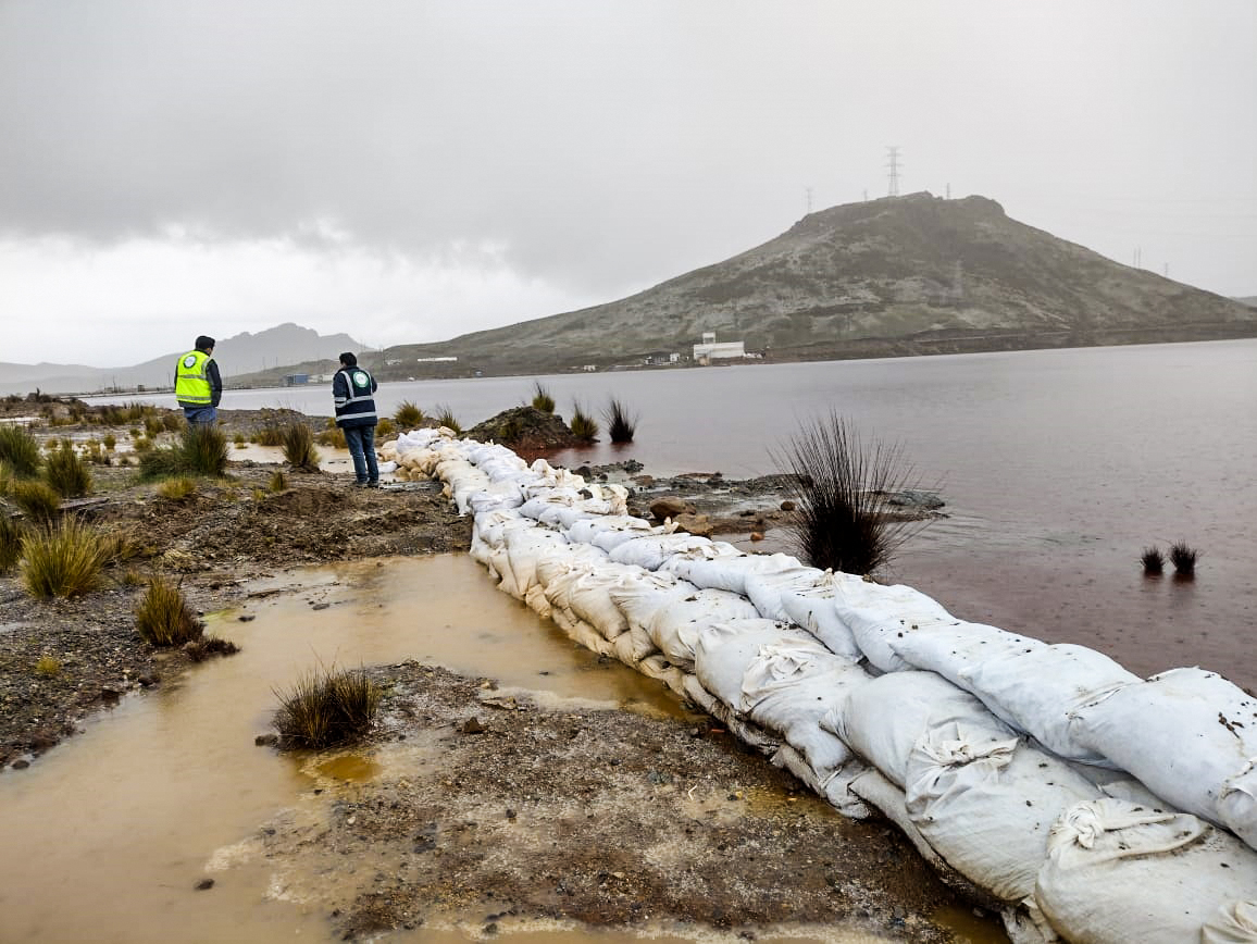 AMSAC exige al COER e INDECI Pasco tomar acciones urgentes ante inminente desborde de relavera Quiulacocha