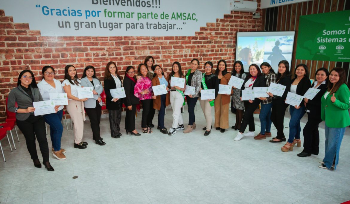 AMSAC clausura su programa Mujer de éxito 2023